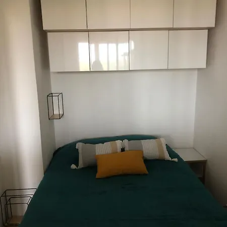 Joli T2 Vue Lac, Entierement Renove Apartment *